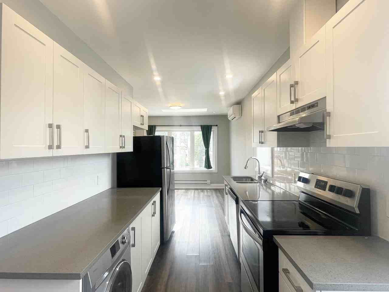 301 Barton Street East, Hamilton, Ontario - Photo 3 of 7