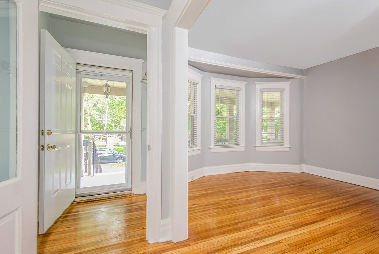 4745 Commonwealth St #1 - Photo 2 of 16