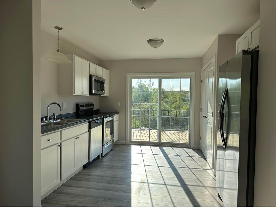 10 Maxton Drive - 7 #7 - Photo 3 of 8