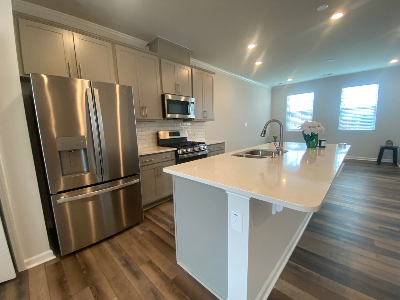 2529 Kasota Lane - Photo 3 of 50