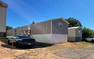 featured image of 3000 Poplar St Lot 17