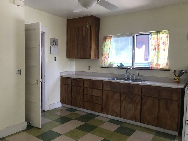 3011 E 29th St #3011 - Photo 3 of 10