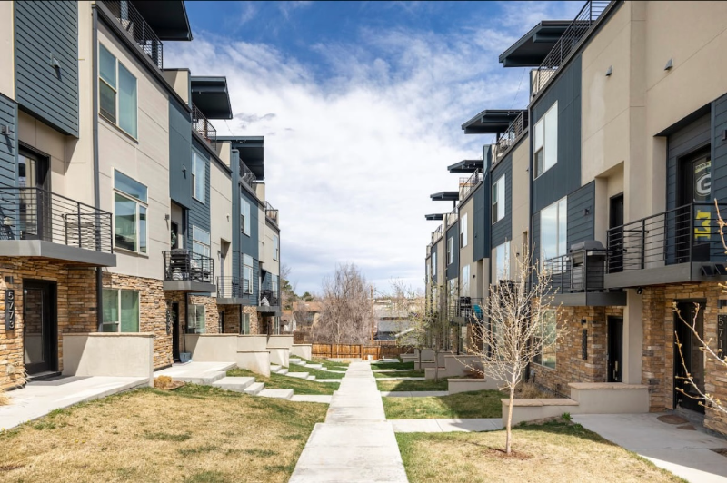 5743 W 17th Ave - Photo 3 of 22