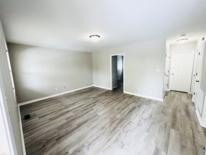 1143 Alexander St - Photo 3 of 50