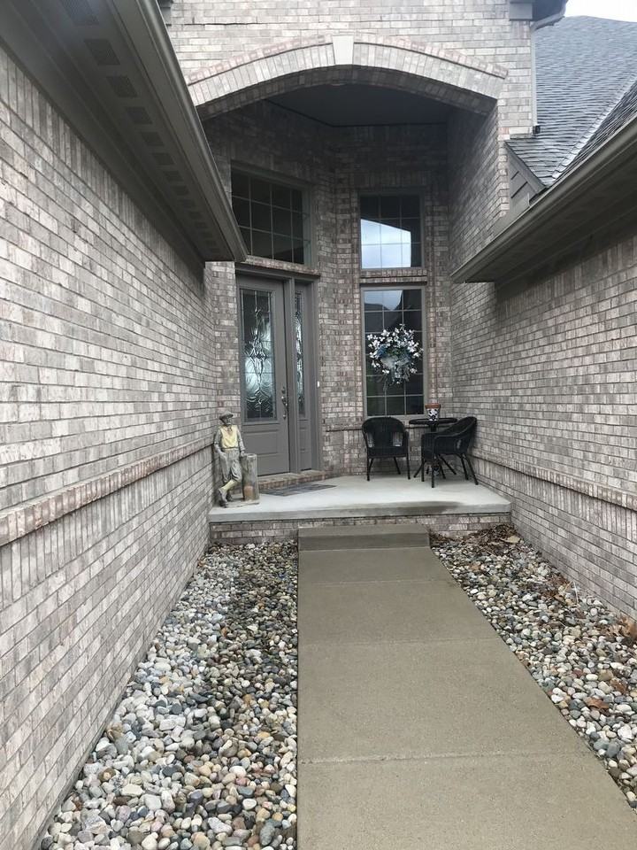 5640 Knob Hill Cir - Photo 3 of 28