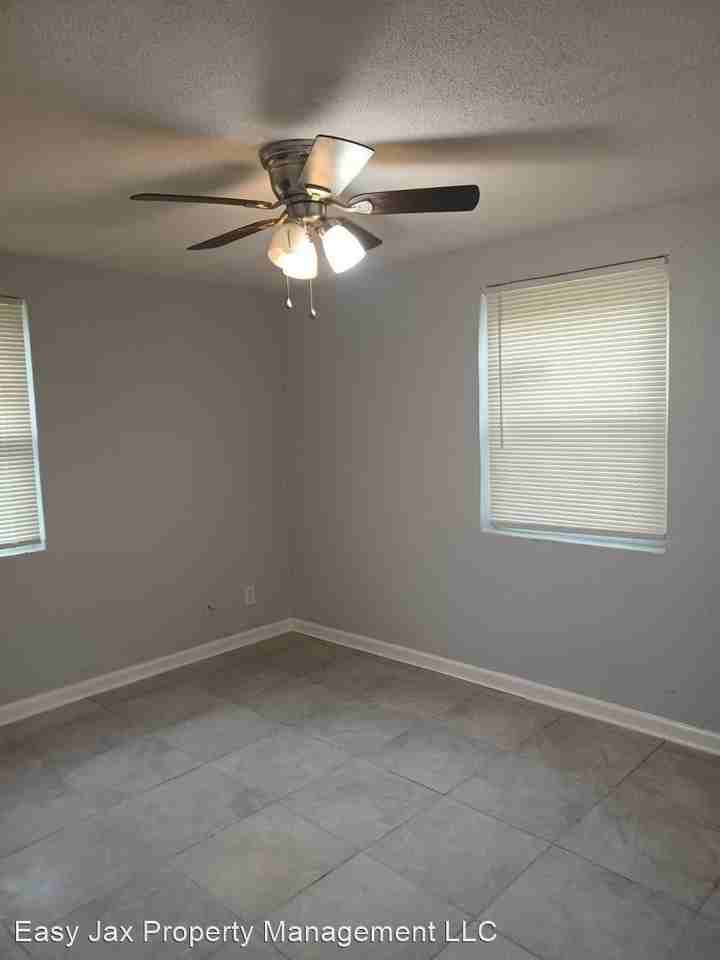 2118/2120 Brooklyn Rd. - Photo 2 of 14