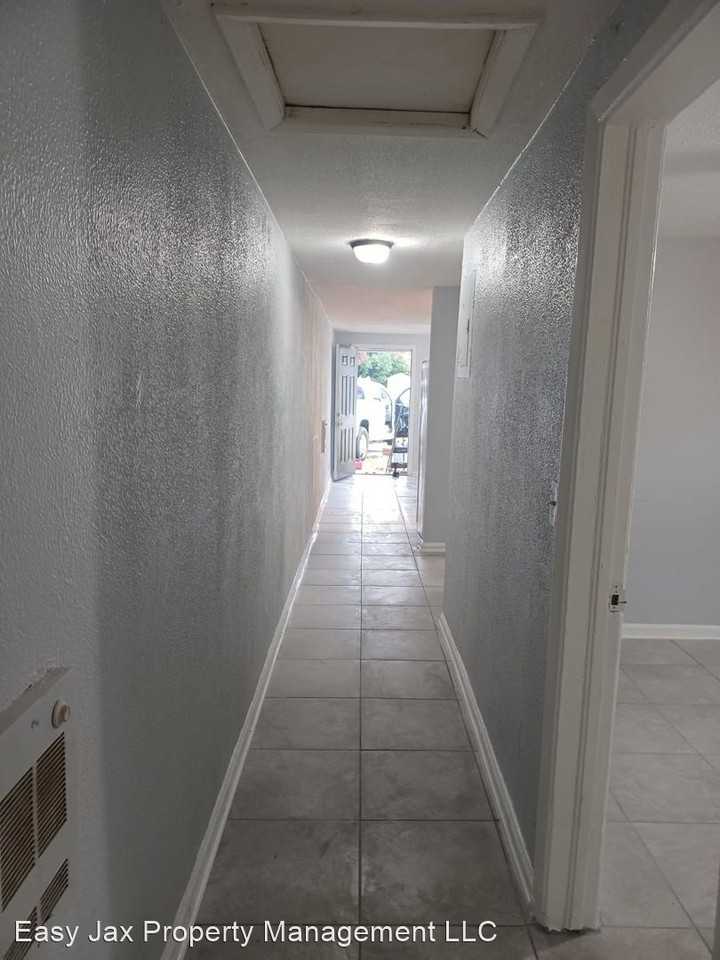 2118/2120 Brooklyn Rd. - Photo 3 of 14