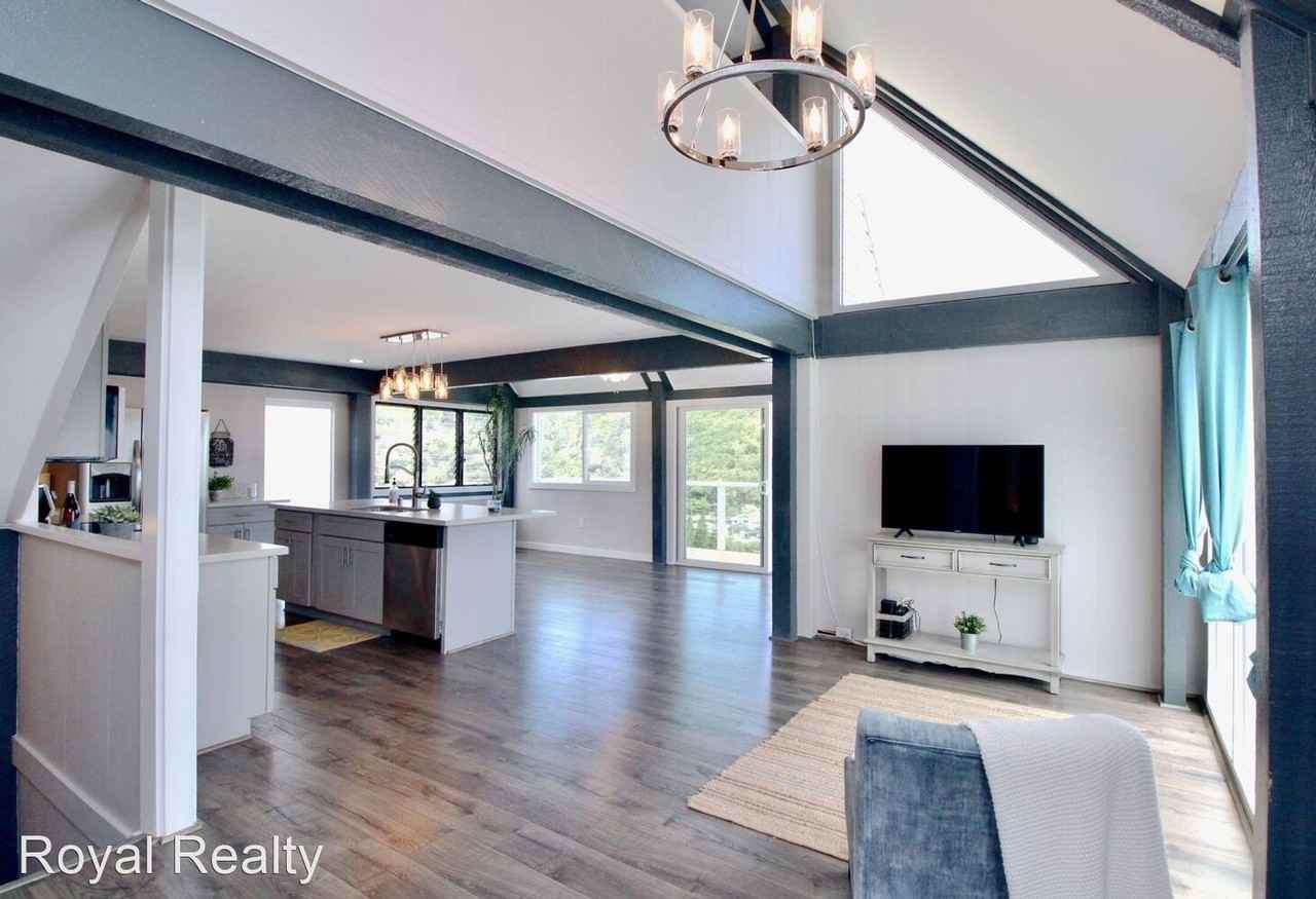 1407 Ala Iolani St - Photo 3 of 20