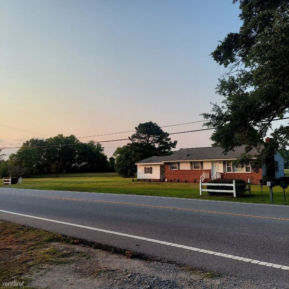 1870 Belvoir Hwy - Photo 2 of 19