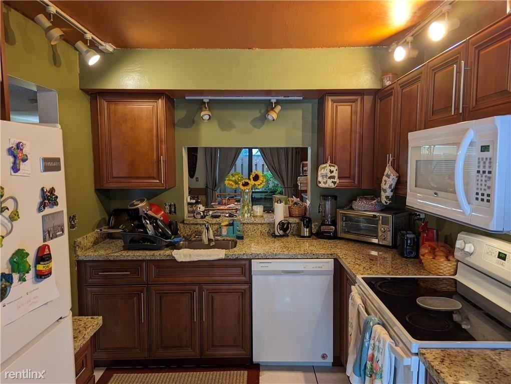 2157 Nw 37th Ave - Photo 2 of 7