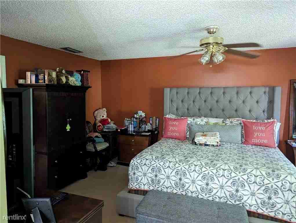 2157 Nw 37th Ave - Photo 3 of 7