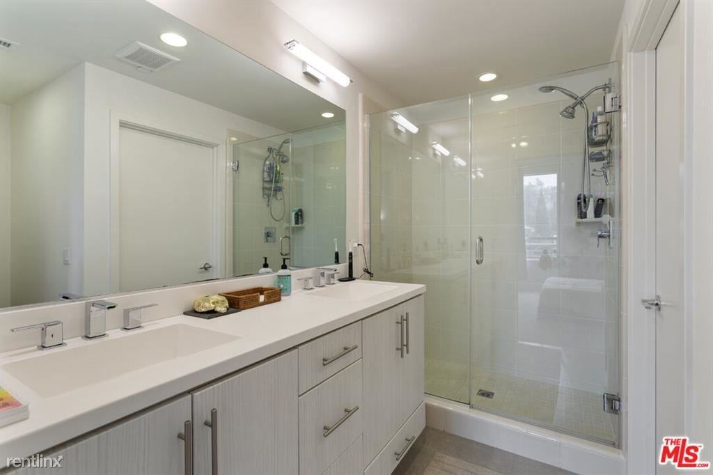 2201 Edendale Ln - Photo 3 of 9