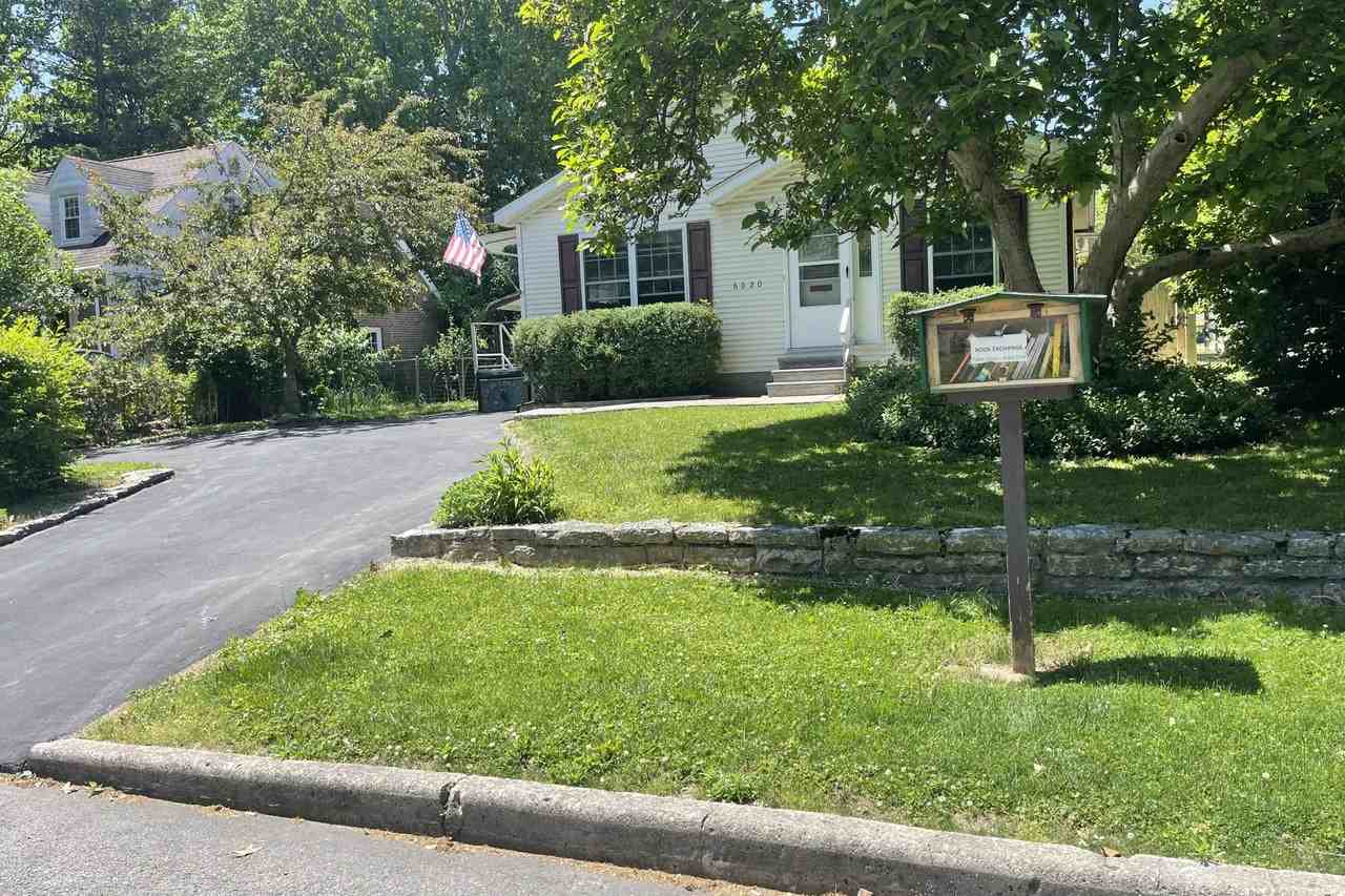 6020 Indianola Ave - Photo 2 of 14