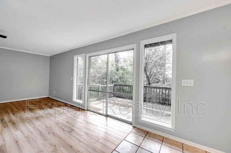 3425 Mountainside Rd - Photo 3 of 23