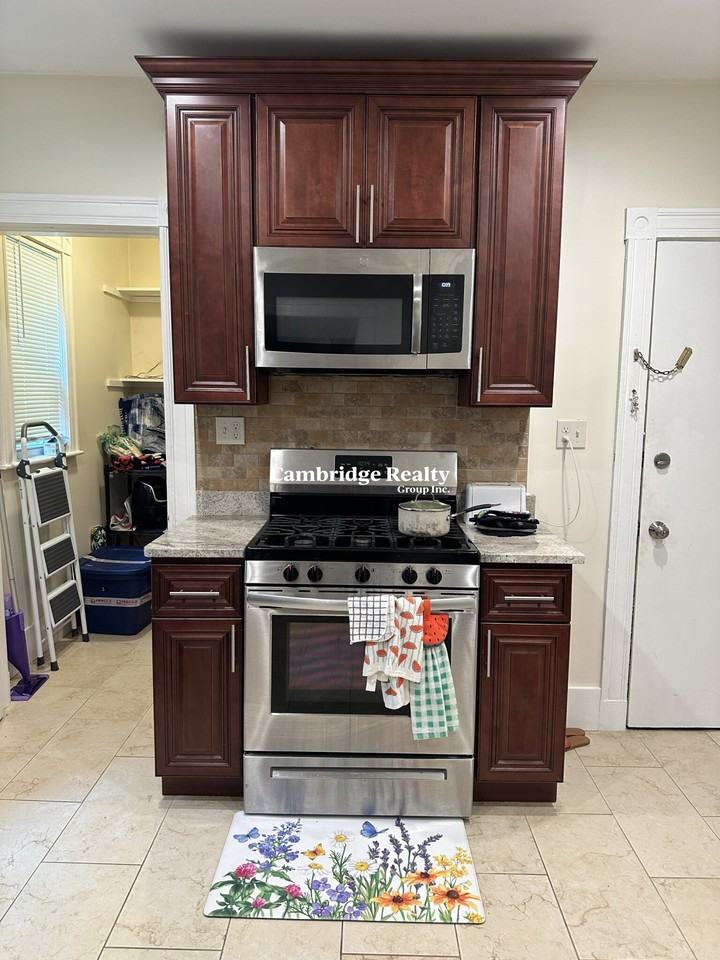 11 Ashland St #1 - Photo 3 of 16
