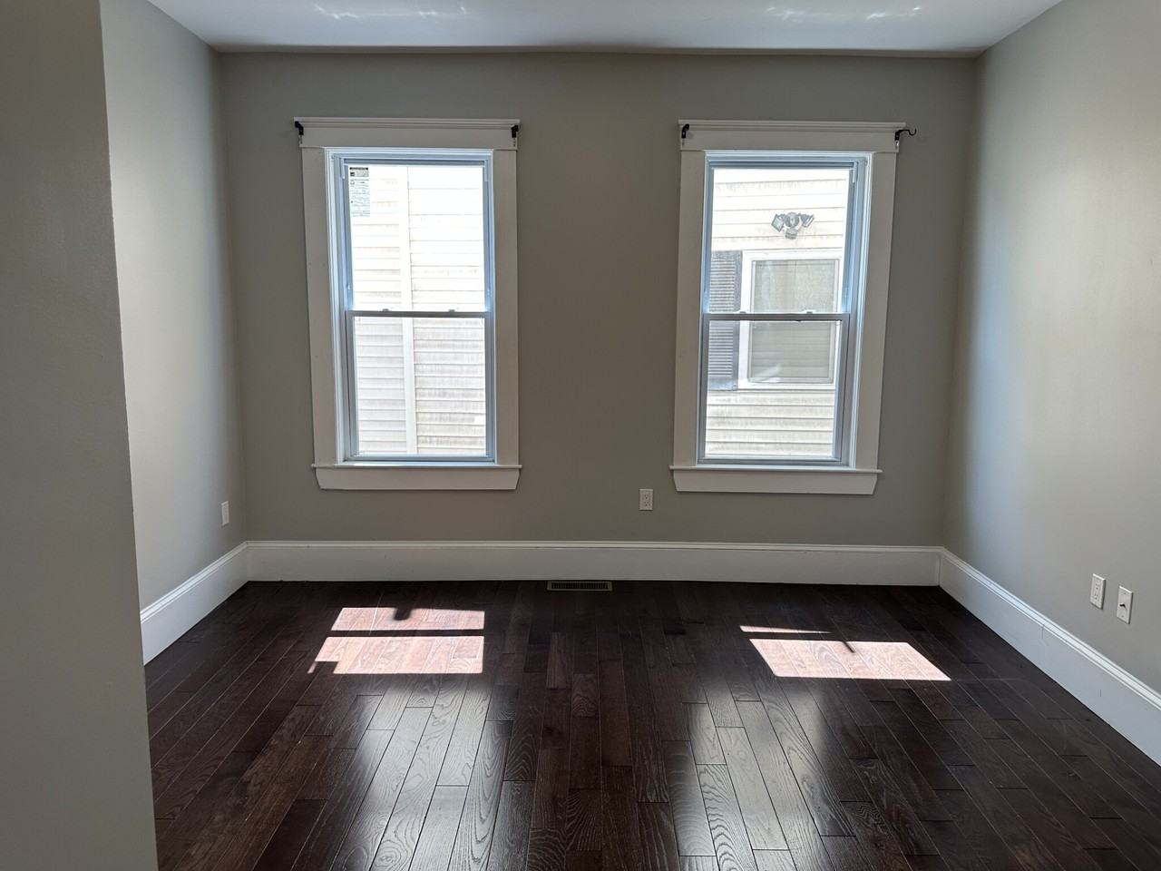183 Chelsea St #1 - Photo 2 of 9