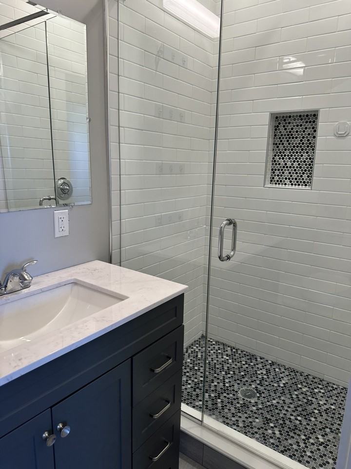 181 Chelsea St #3 - Photo 3 of 10