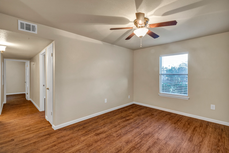 525 Jones Ave - Photo 6 of 21