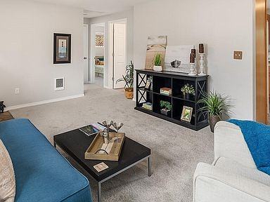 3625 Ne 7th Pl #NA - Photo 3 of 10