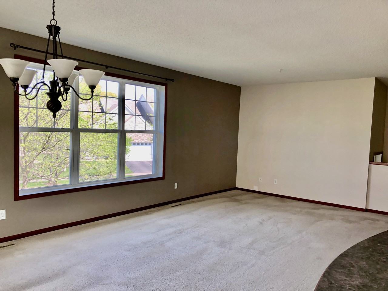 11777 Emery Village Dr N - Photo 3 of 7