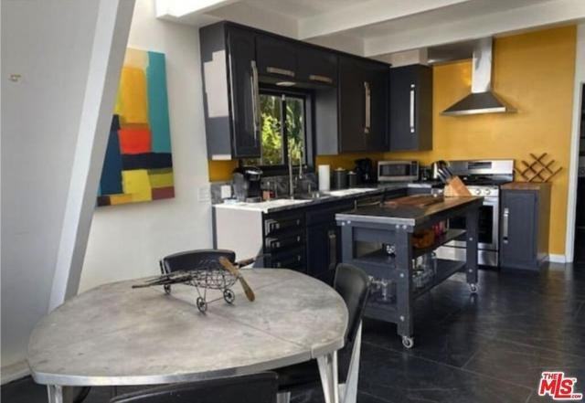 2144 Sunset Plaza Dr - Photo 3 of 50