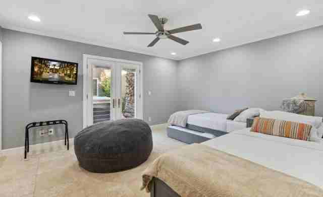 7481 E Dreyfus Ave - Photo 2 of 23