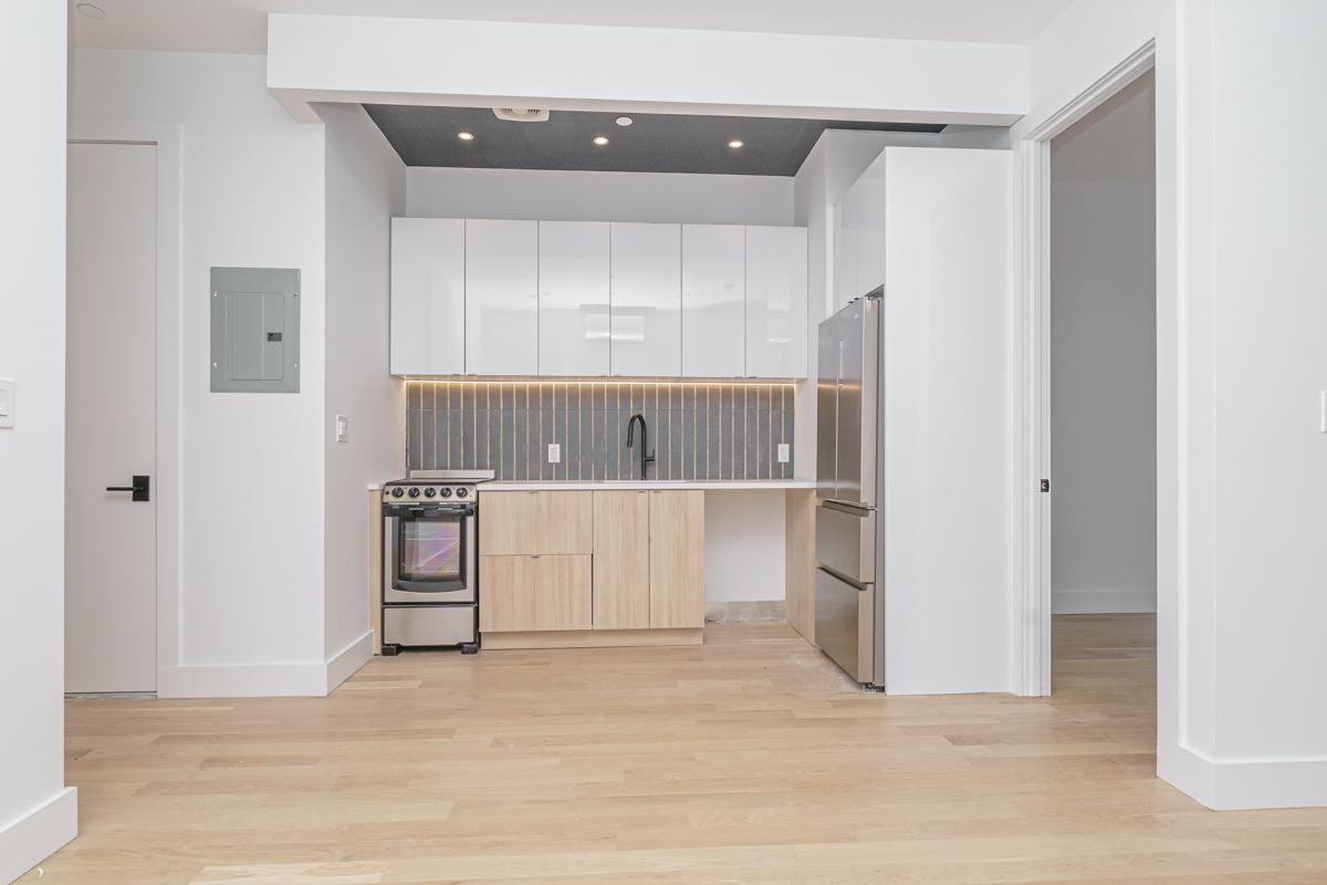 987 Bedford Ave #4B - Photo 4 of 14