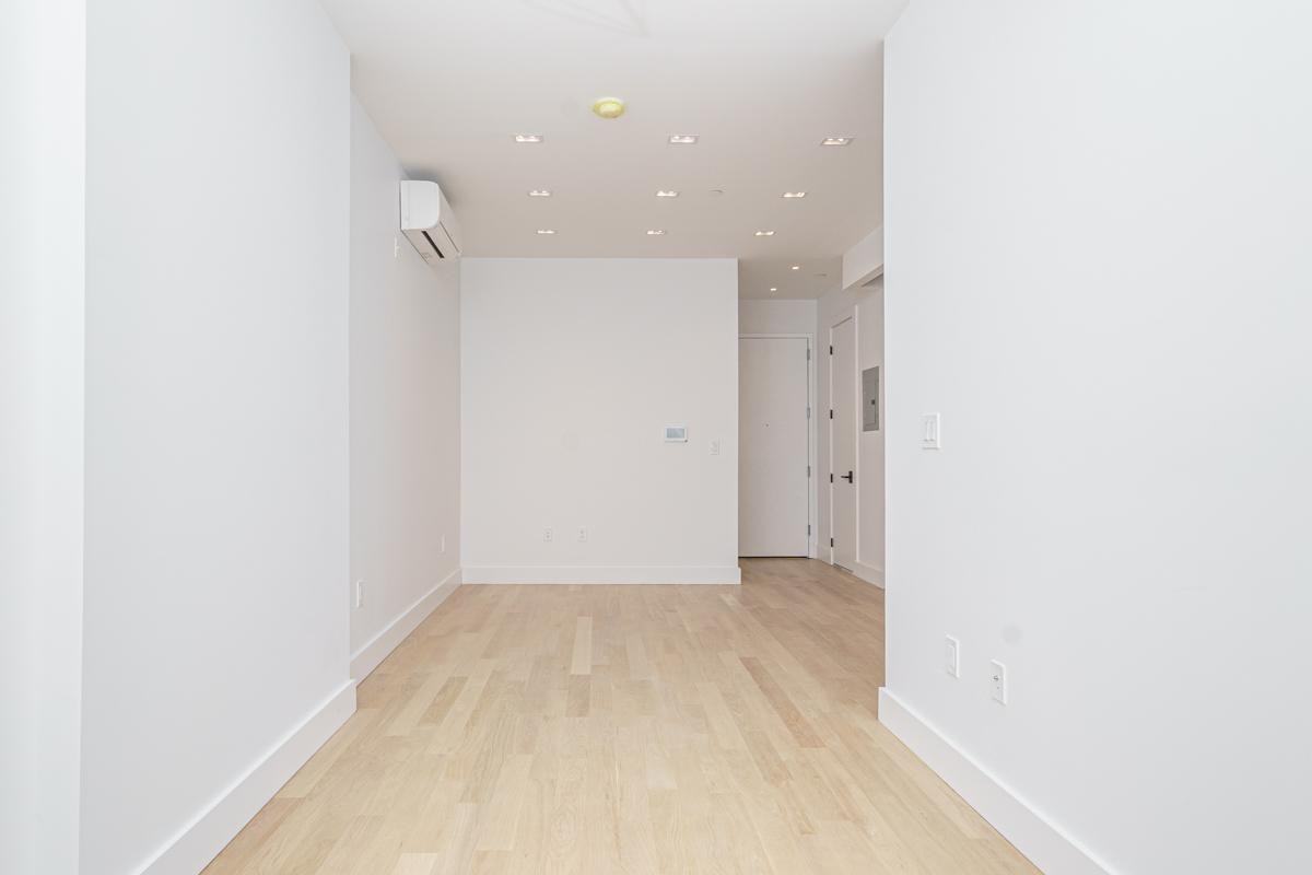 987 Bedford Ave #4B - Photo 7 of 14