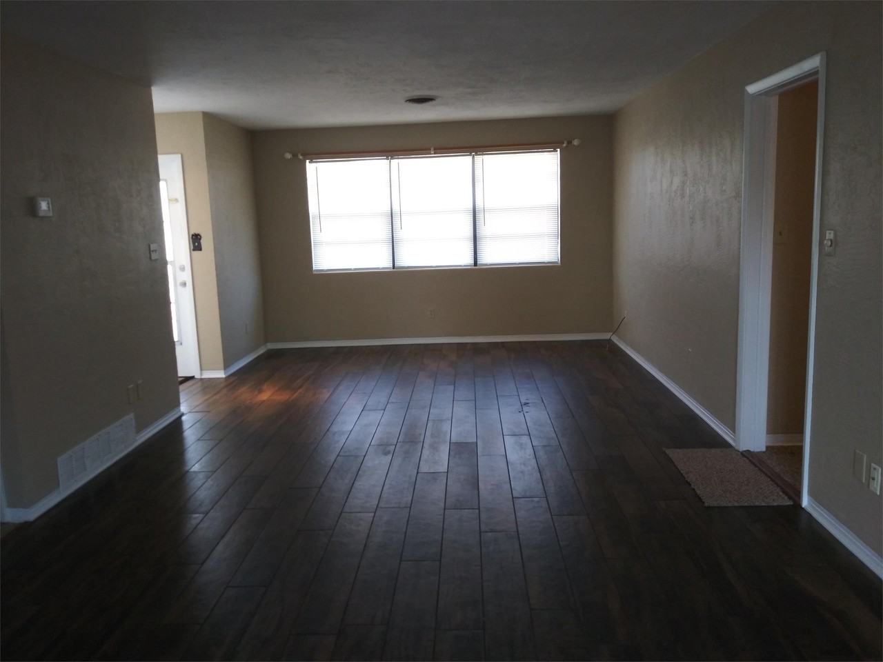 32 Oakview Cir #1 - Photo 3 of 15