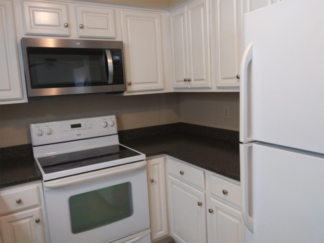 32 Oakview Cir #1 - Photo 6 of 15