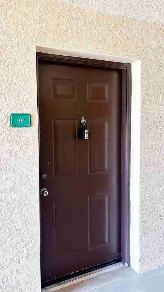 191 Sw Palm Dr #191-103 - Photo 2 of 36