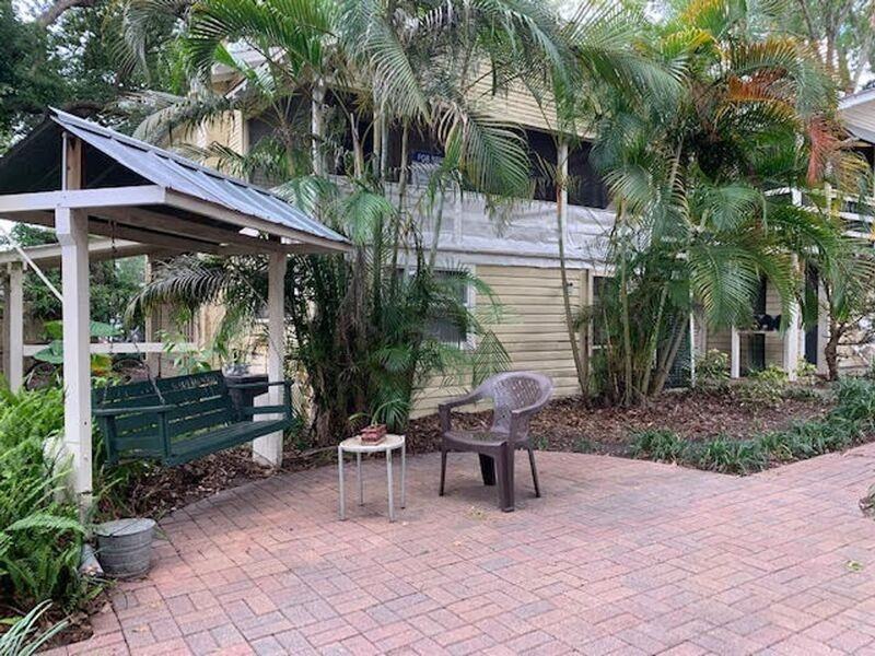 734 Johnson Ave - Photo 3 of 8