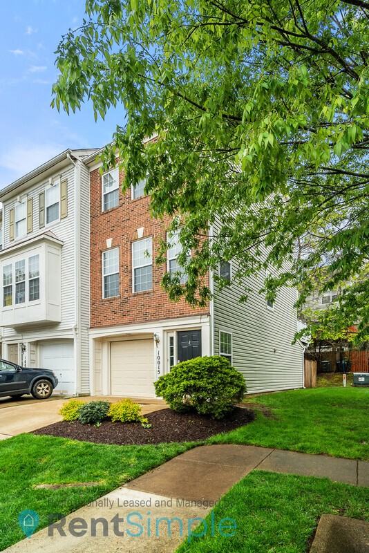 10015 Moxleys Ford Ln - Photo 2 of 45