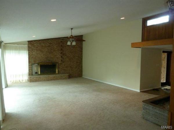 11 Bon Aire Dr - Photo 2 of 18