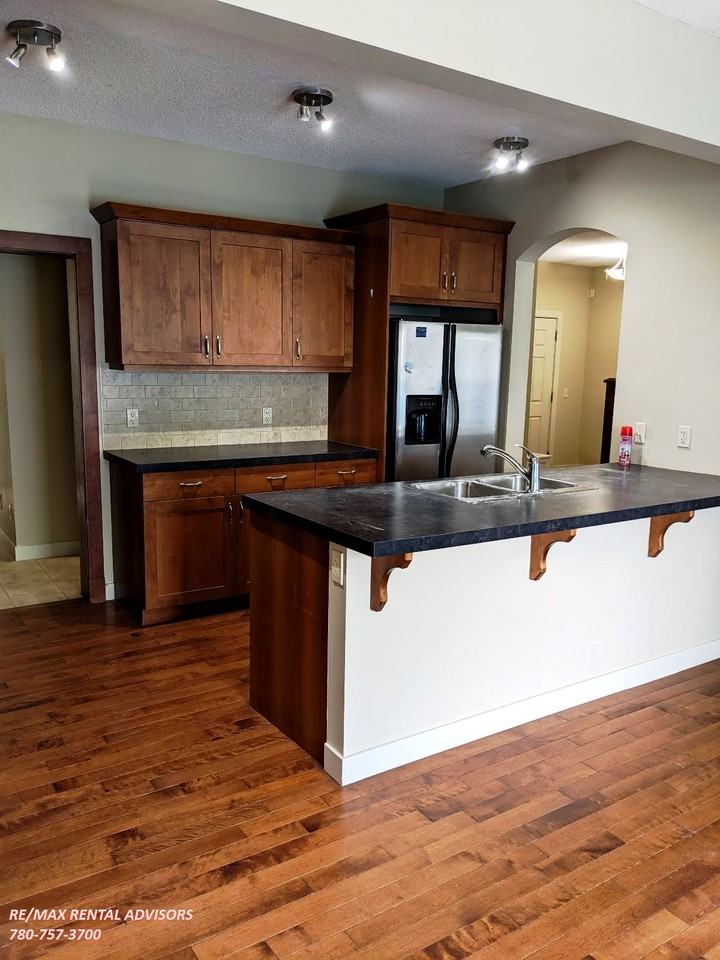 254 Copperleaf Bay Se - Photo 3 of 20