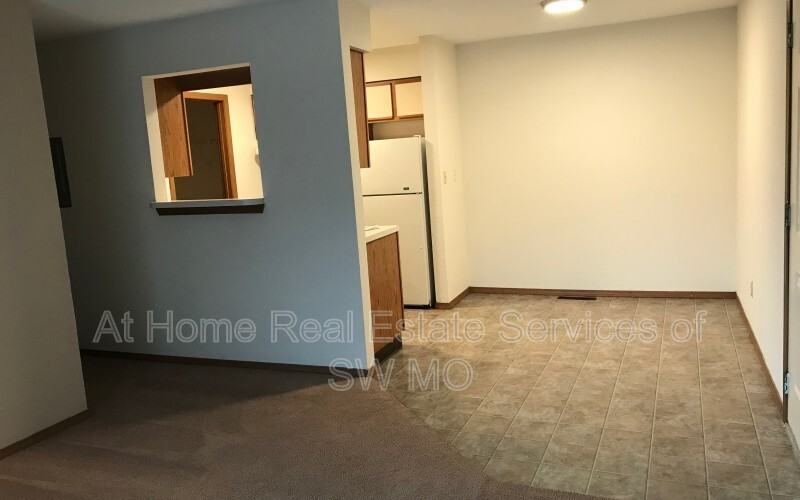 753 E Bain St - Photo 3 of 10