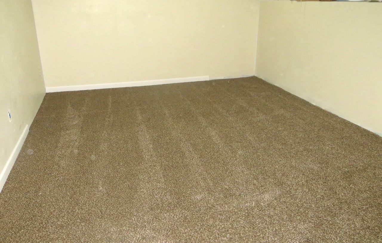 207 Hart Avenue - Photo 2 of 5