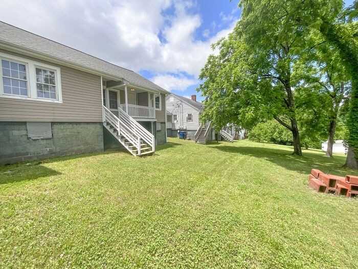 119 Bitting Ave - Photo 3 of 10