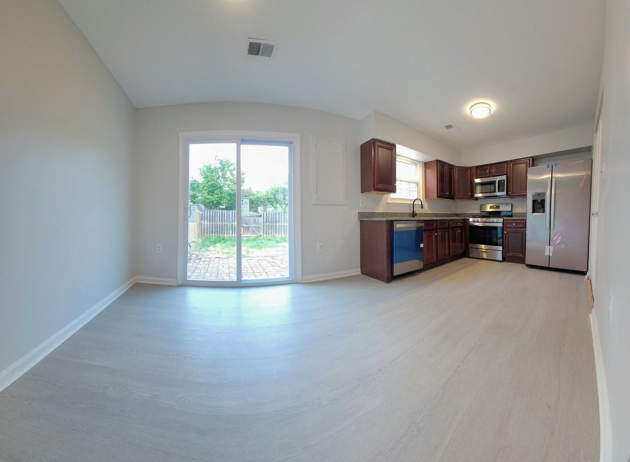 19623 Rhinestone Dr - Photo 2 of 10