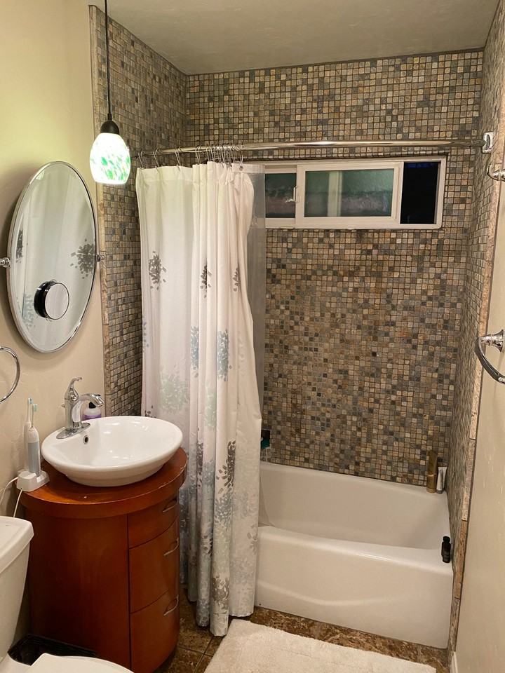 241 25th St #241 - Photo 3 of 13