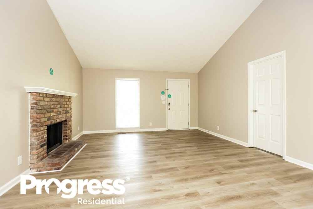 2825 Barksdale Ln - Photo 3 of 16