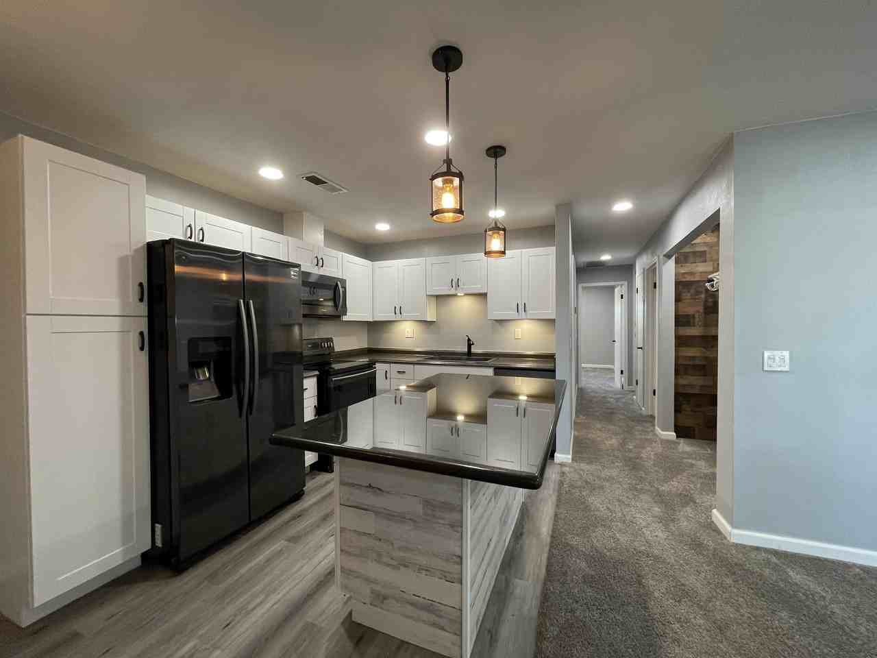 1 Carson St #B - Photo 4 of 11