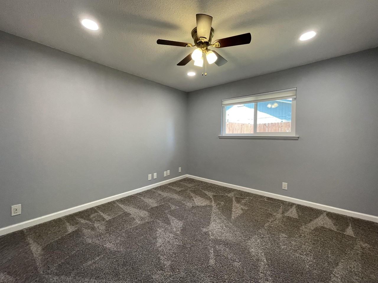 1 Carson St #B - Photo 6 of 11