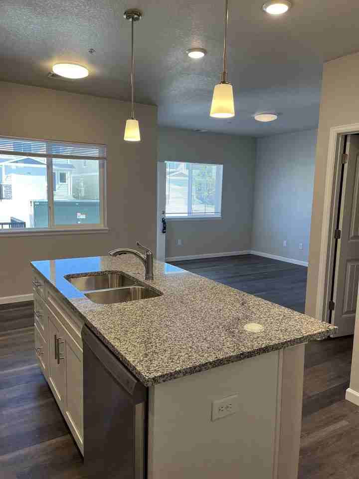 1425 Richard Martin Dr #201 - Photo 5 of 18