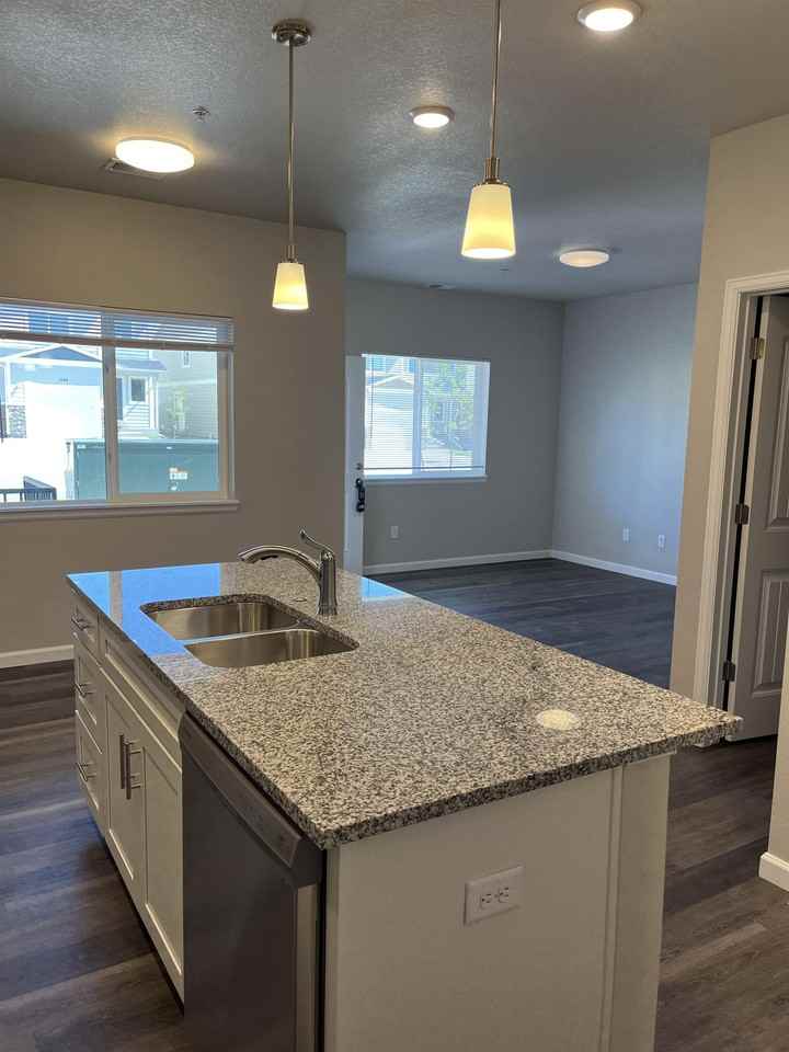 1431 Richard Martin Dr #201 - Photo 5 of 18