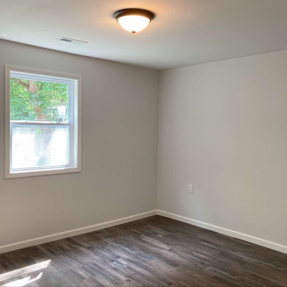 611 W 17th St #1 - Photo 5 of 12