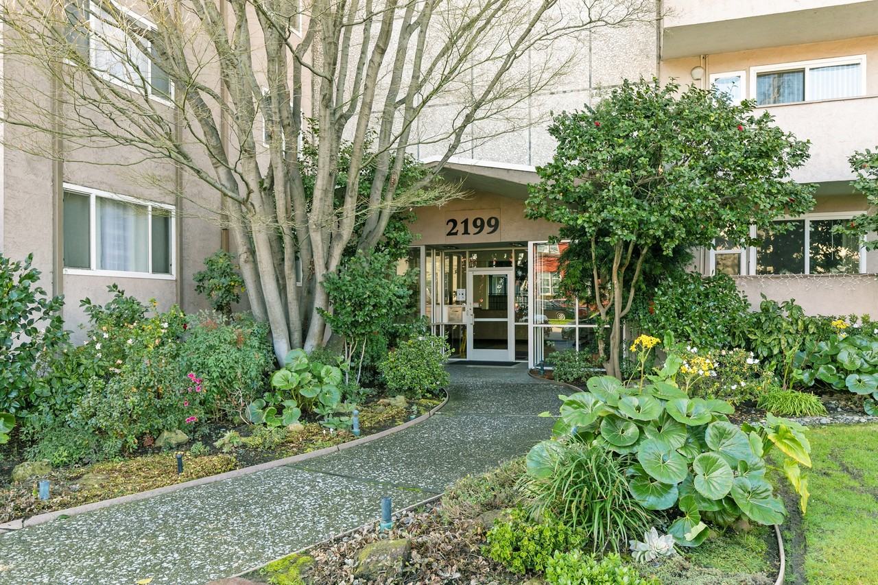 Bella Vista on Bancroft - Photo 6 of 50