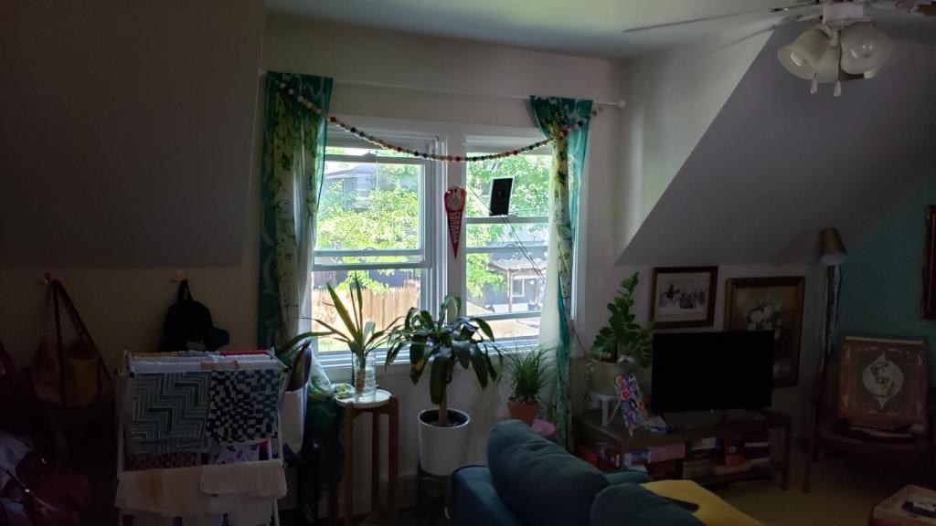484 Ashland Ave - Photo 7 of 16