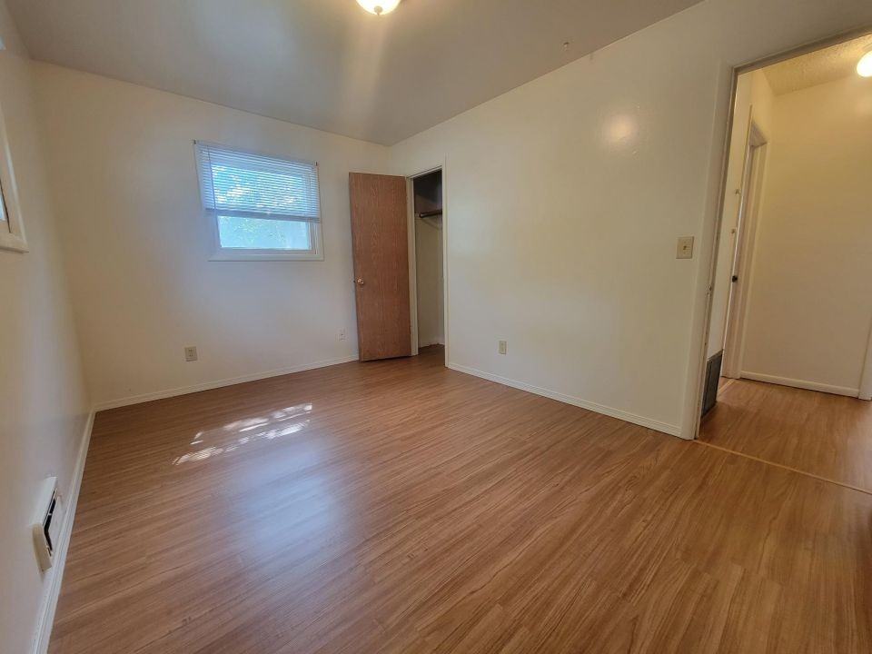 4222 Phillip St - Photo 4 of 11
