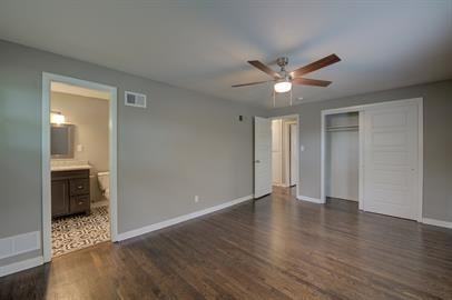 4413 N Grand Ave - Photo 3 of 10